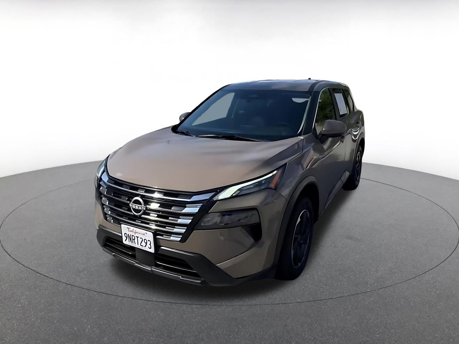 Used 2025 Nissan Rogue SV AWD/4WD image 7