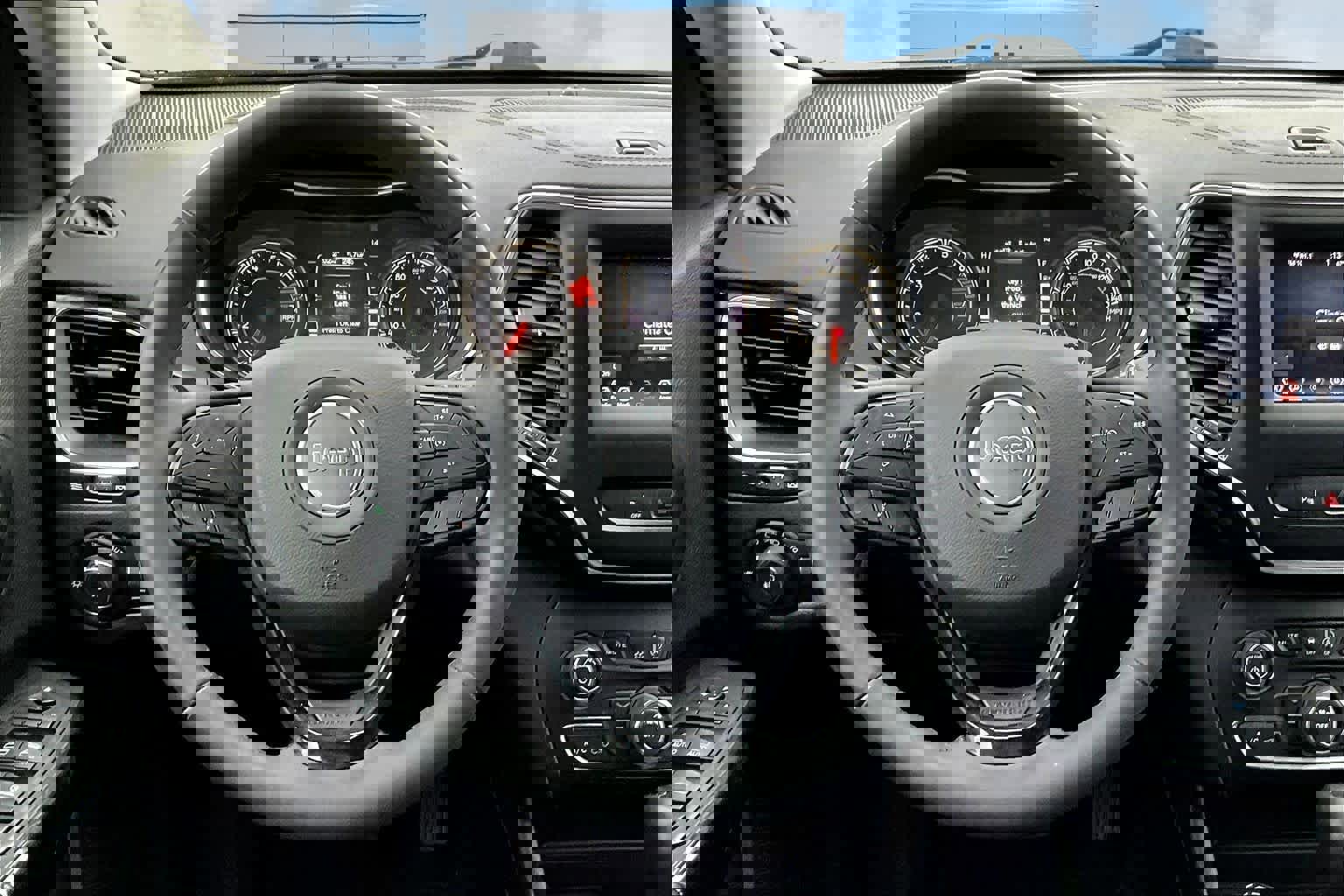 Used 2021 Jeep Cherokee Altitude image 15