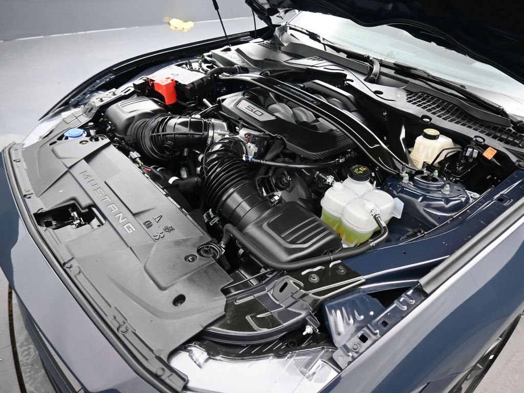 Used 2025 Ford Mustang Dark Horse image 43