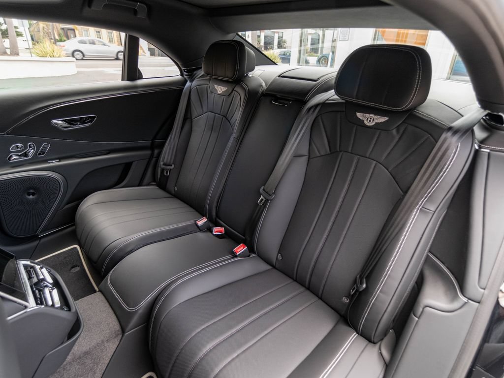 Used 2024 Bentley Flying Spur V8 AWD/4WD image 15
