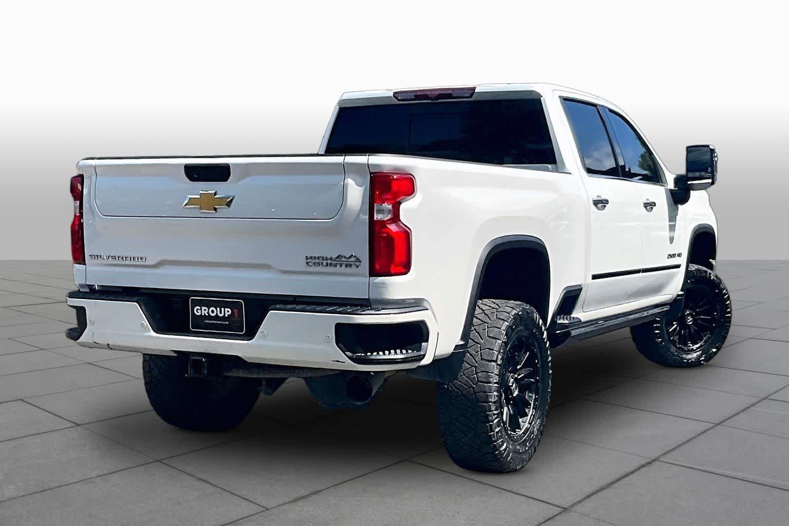 Used 2022 Chevrolet Silverado 2500 High Country w/ Safety Package II AWD/4WD image 13