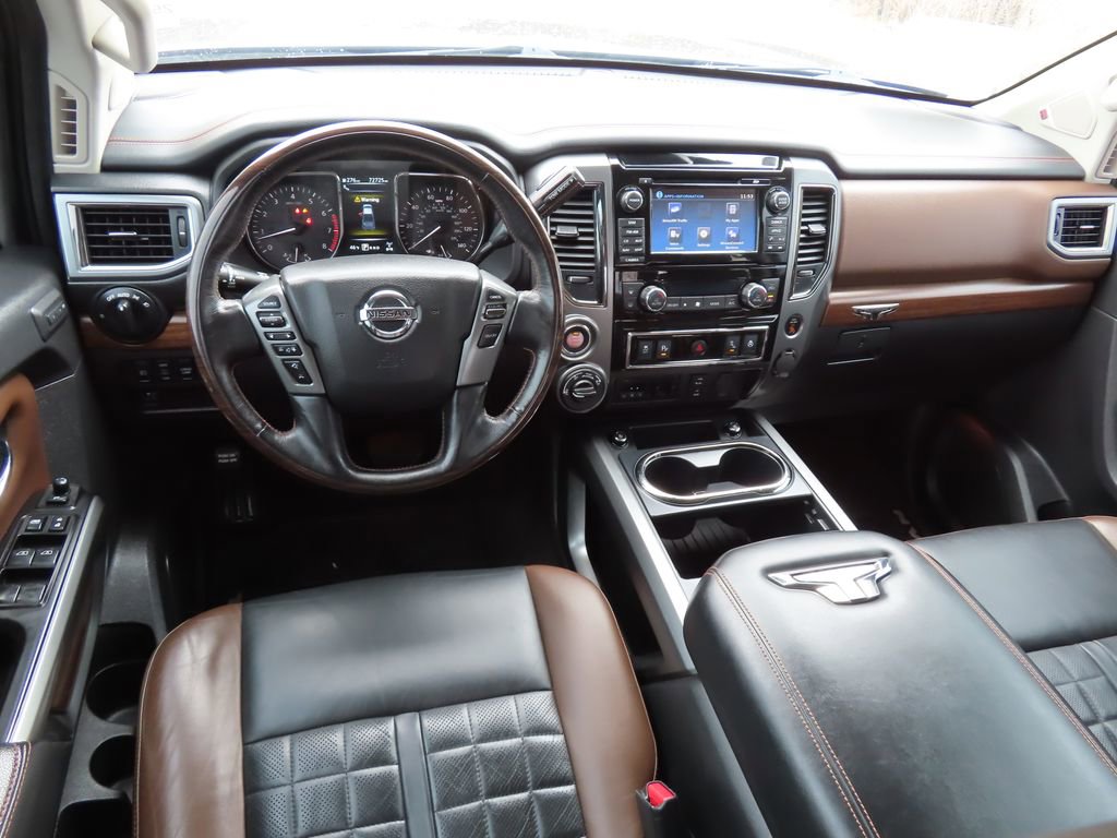 Used 2018 Nissan Titan Platinum Reserve image 4