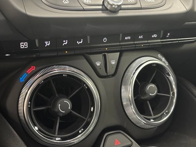 Used 2022 Chevrolet Camaro SS RWD image 27