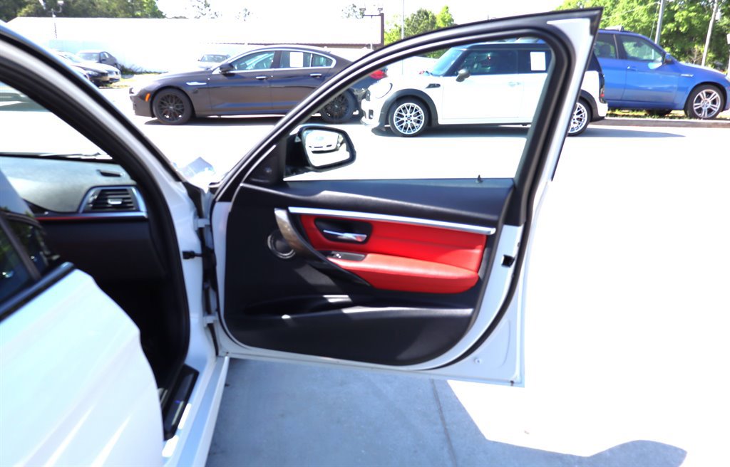 Used 2016 BMW 340i xDrive Sedan image 38