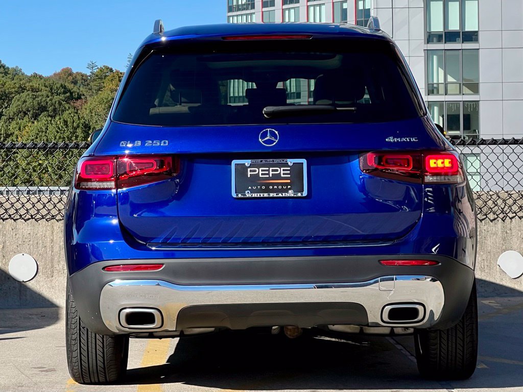 Used 2023 Mercedes-Benz GLB 250 4MATIC image 5