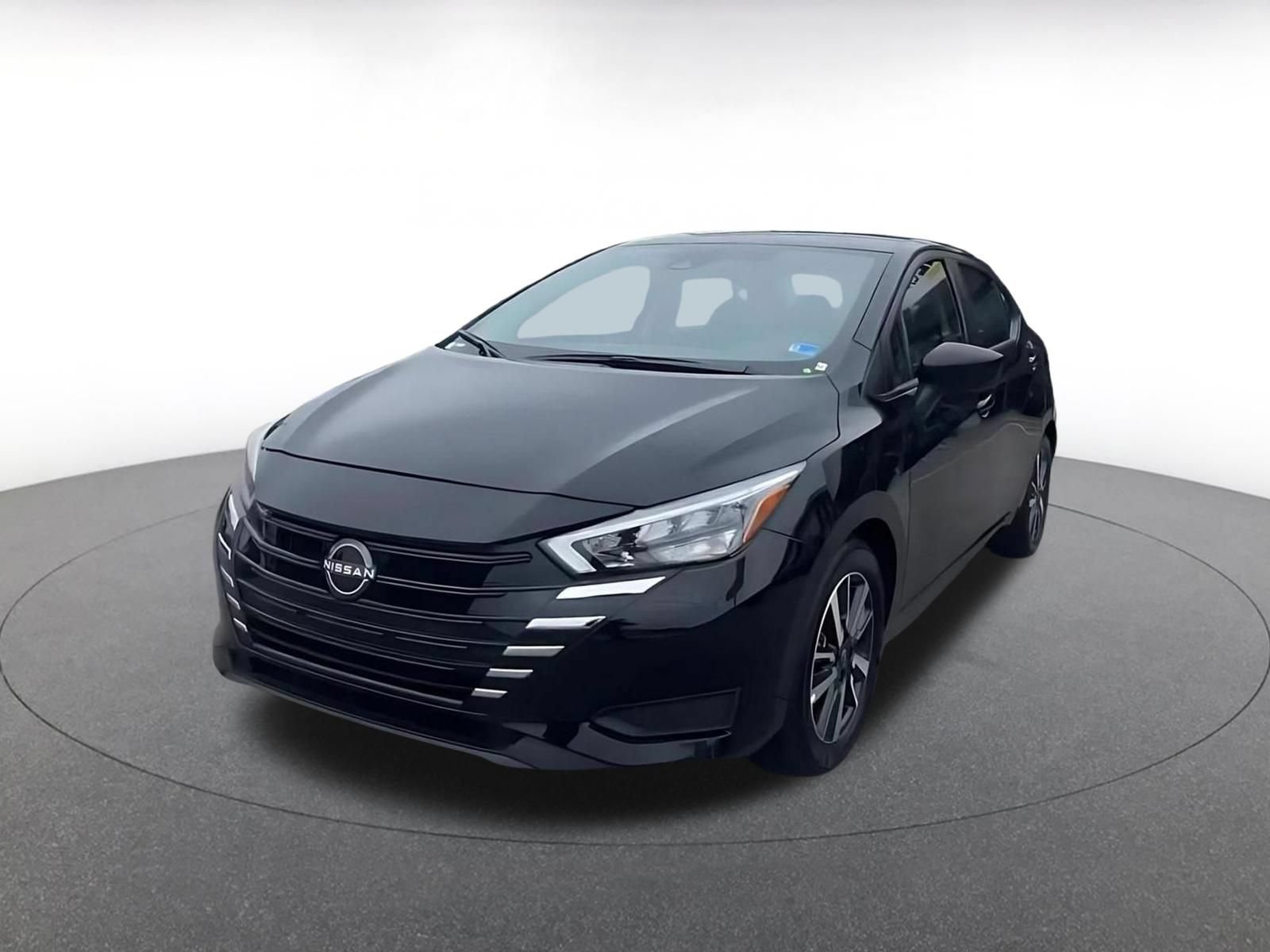 Used 2025 Nissan Versa SV FWD image 7
