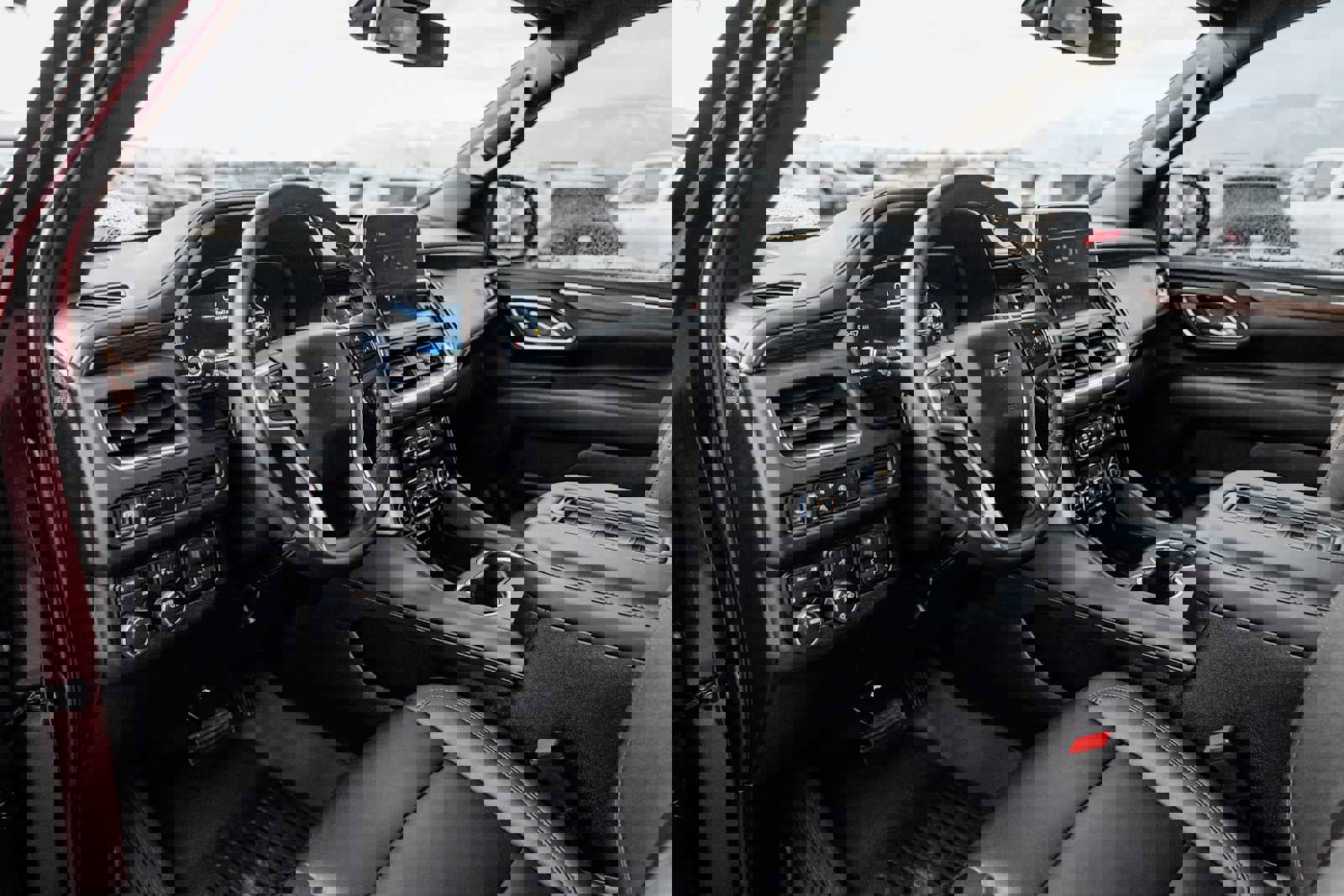 Certified 2023 Chevrolet Tahoe Z71 w/ Max Trailering Package image 5