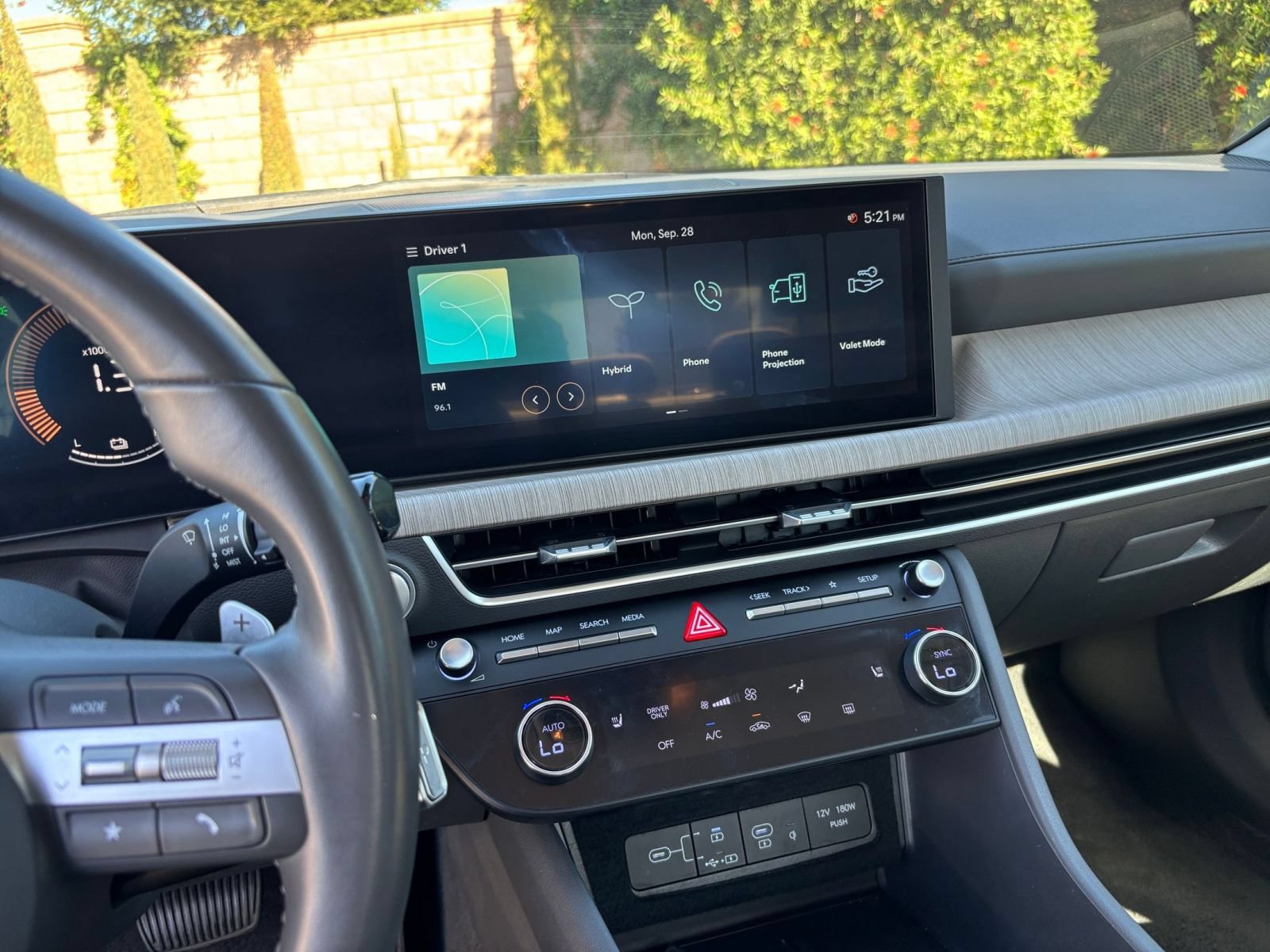 Used 2025 Hyundai Sonata SEL FWD image 16