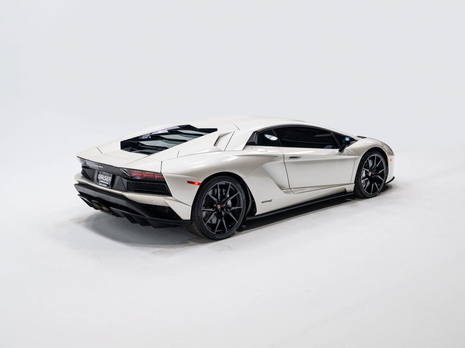 Used 2018 Lamborghini Aventador S AWD/4WD image 5