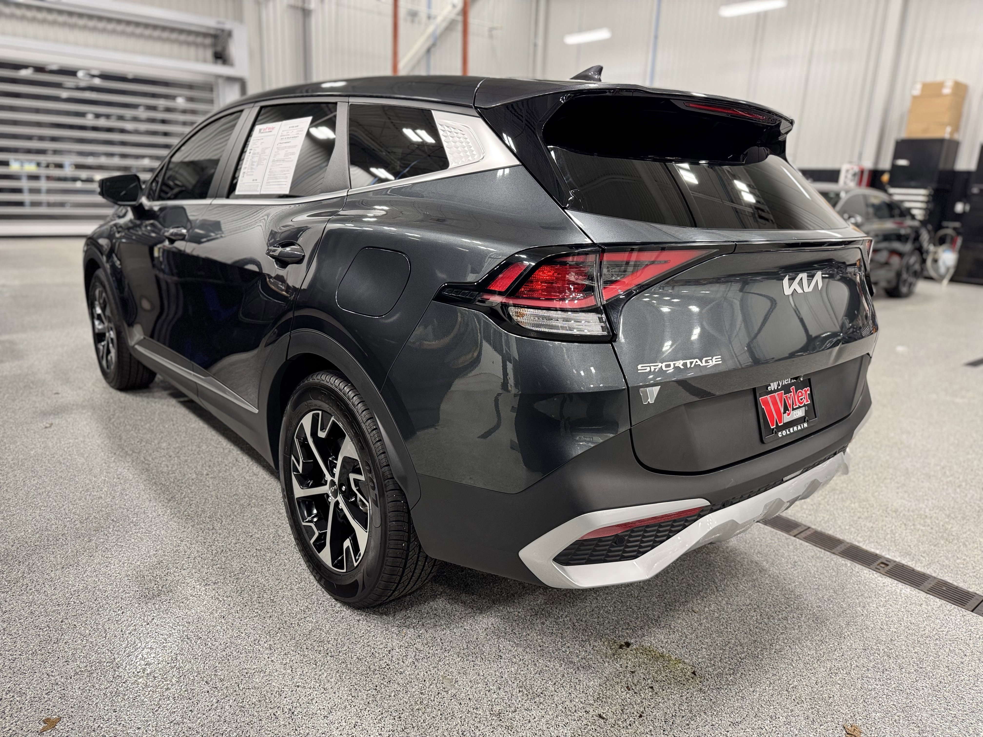 Used 2024 Kia Sportage EX image 31