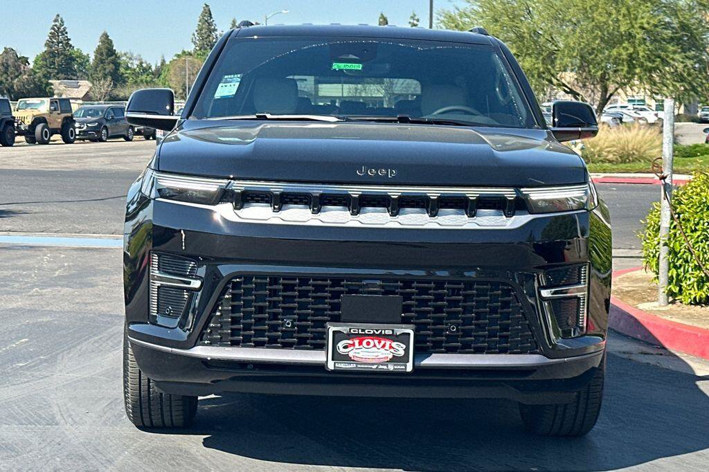 New 2026 Jeep Grand Wagoneer L 2WD w/ 8-Passenger Seating Package image 9