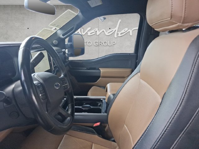 Used 2023 Ford F250 Lariat w/ Lariat Ultimate Package AWD/4WD image 24