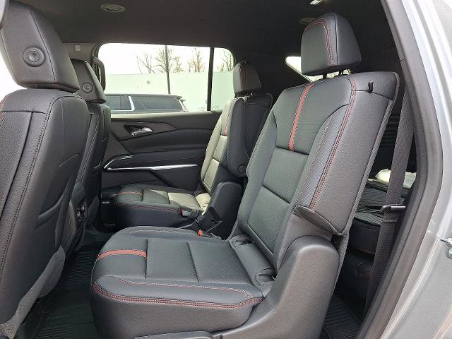 New 2026 Chevrolet Traverse RS w/ LPO, Floor Liner Package image 7