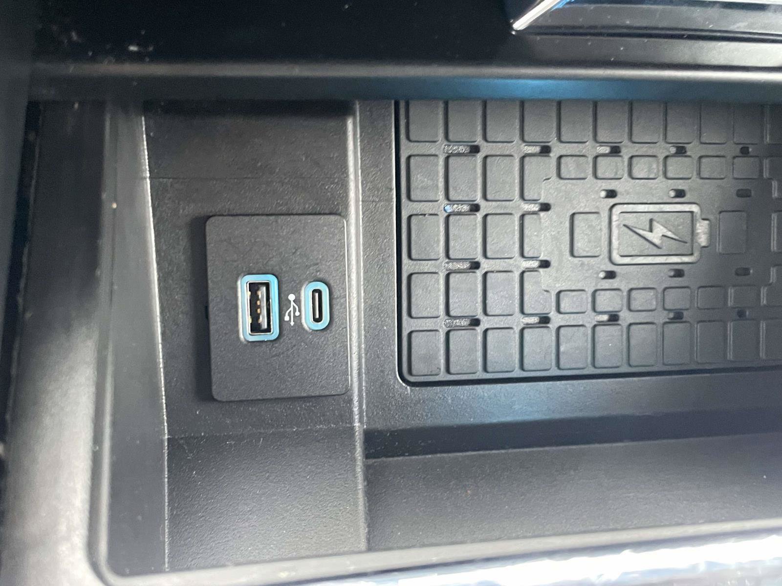 Used 2024 Ford Expedition XLT RWD image 11