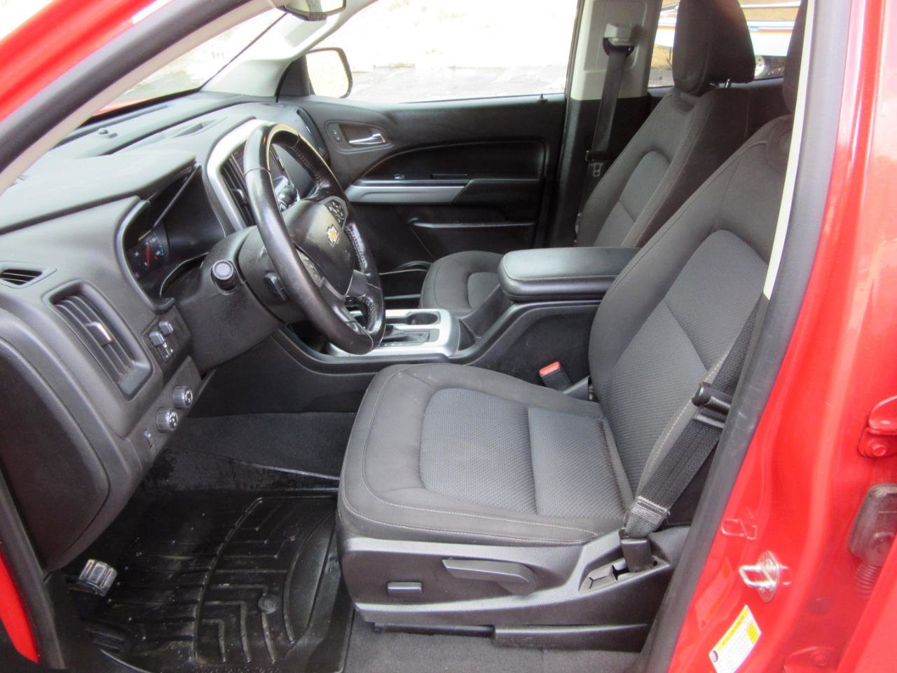 Used 2019 Chevrolet Colorado LT w/ LPO, Premium Interior Package image 9