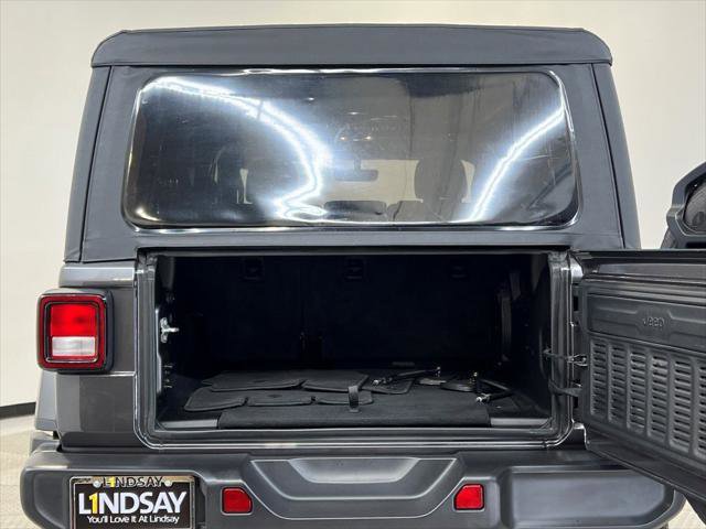 Certified 2022 Jeep Wrangler Unlimited Sahara w/ Cold Weather Group image 7