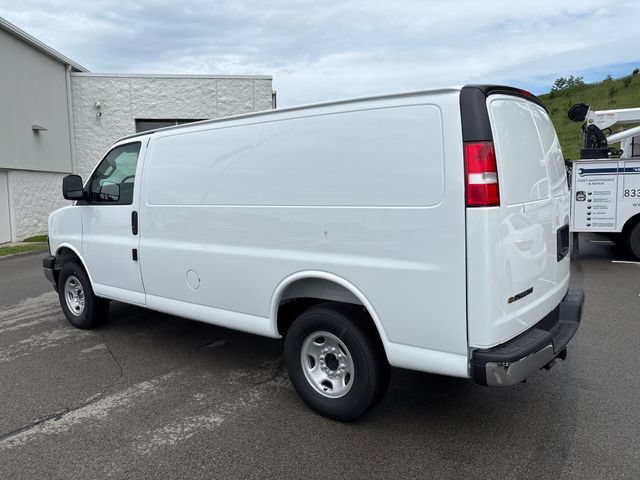 New 2026 Chevrolet Express 2500 w/ Driver Convenience Package RWD image 3