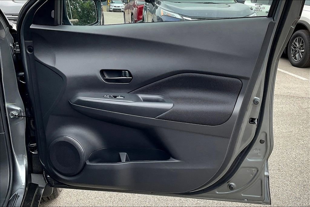 New 2025 Nissan Kicks Play S image 24