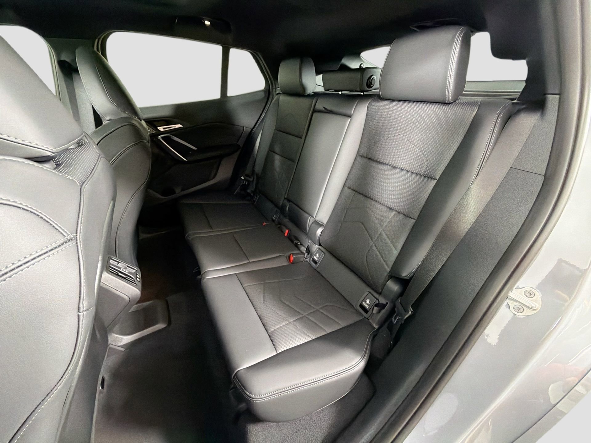 New 2026 BMW X2 xDrive28i w/ Technology Package image 25