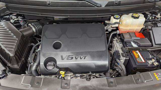 Used 2021 Buick Enclave Essence w/ Sport Touring Edition FWD image 32