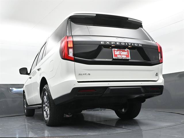 Certified 2026 Ford Expedition Active AWD/4WD image 32