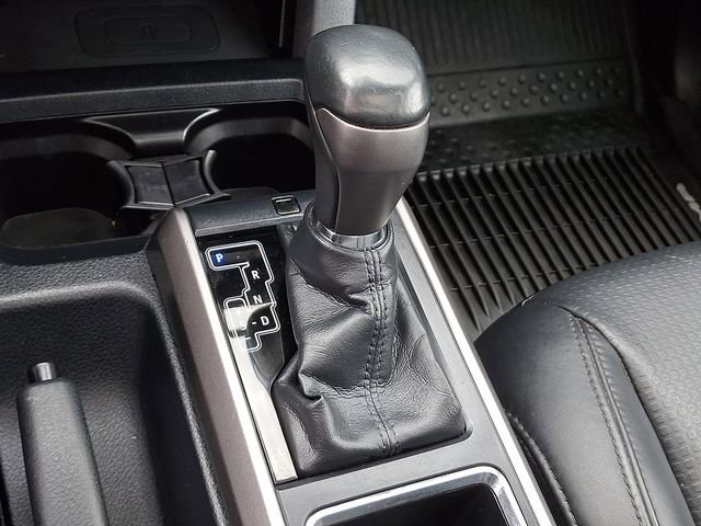 Used 2018 Toyota Tacoma Limited image 18