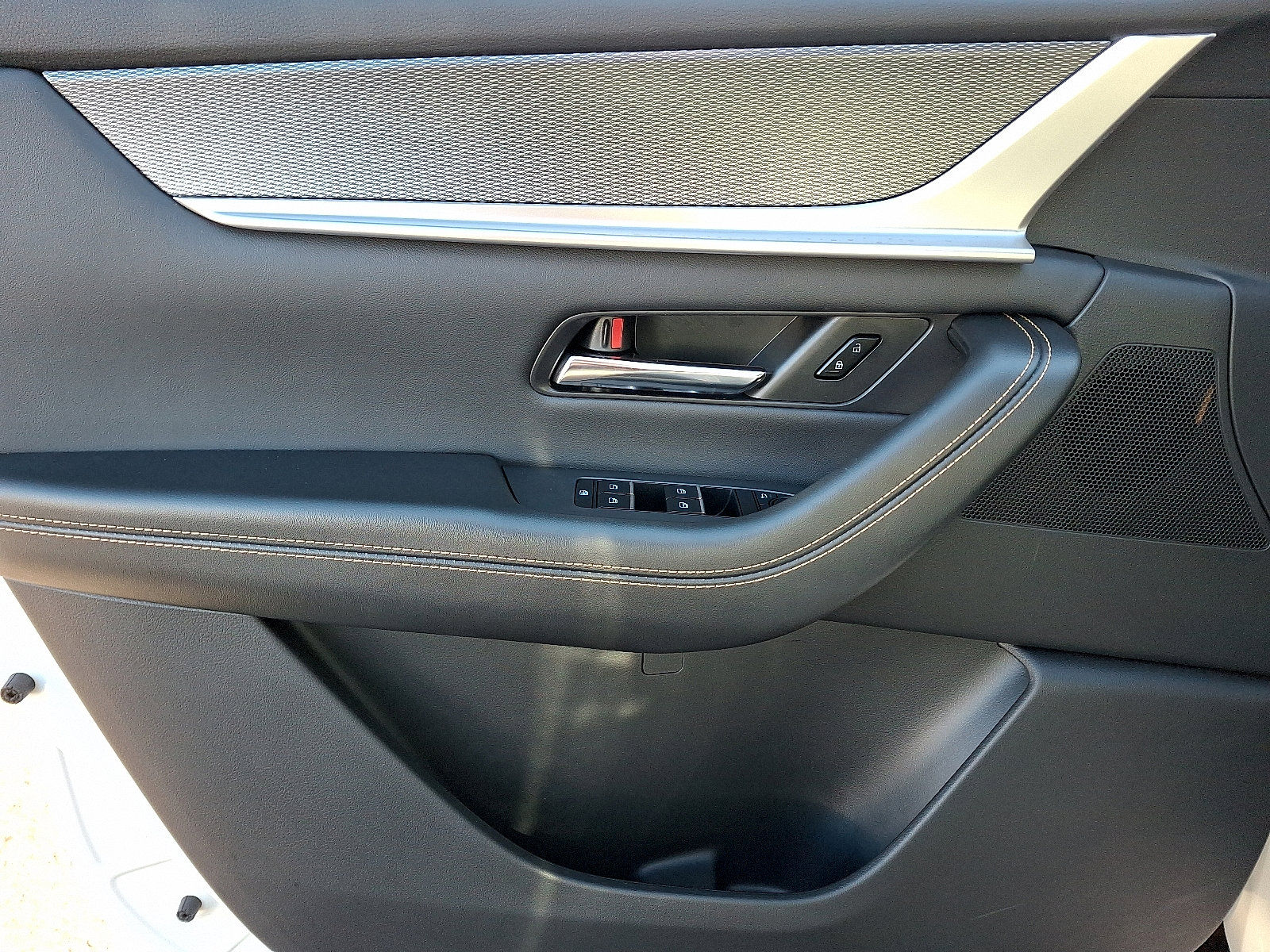 Certified 2025 MAZDA CX-70 3.3 Turbo w/ Premium Package image 14