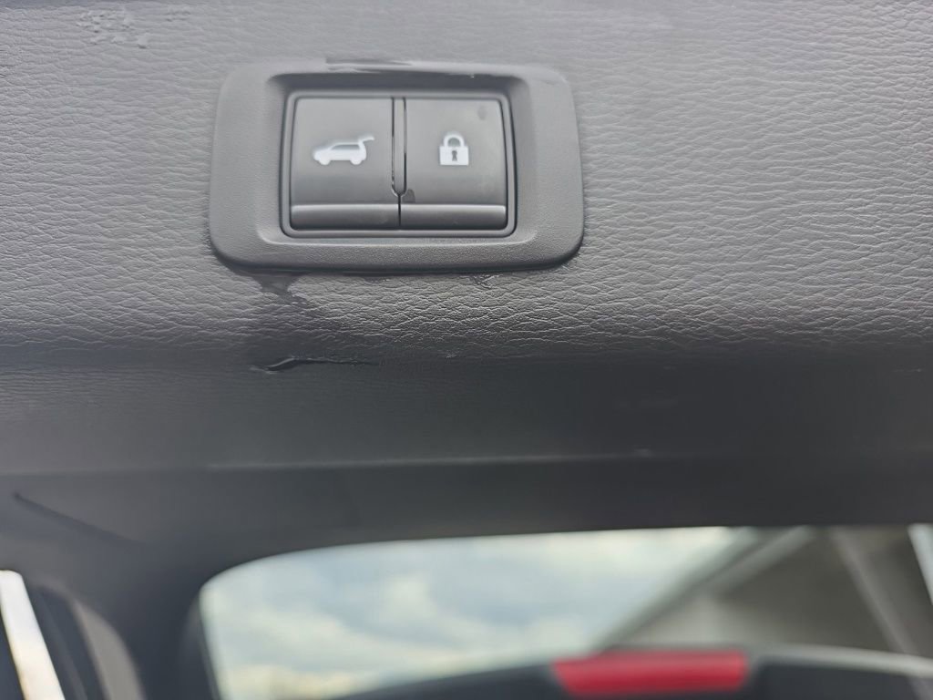 Used 2024 Mitsubishi Outlander SE image 38