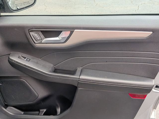 Used 2021 Ford Escape SE image 33