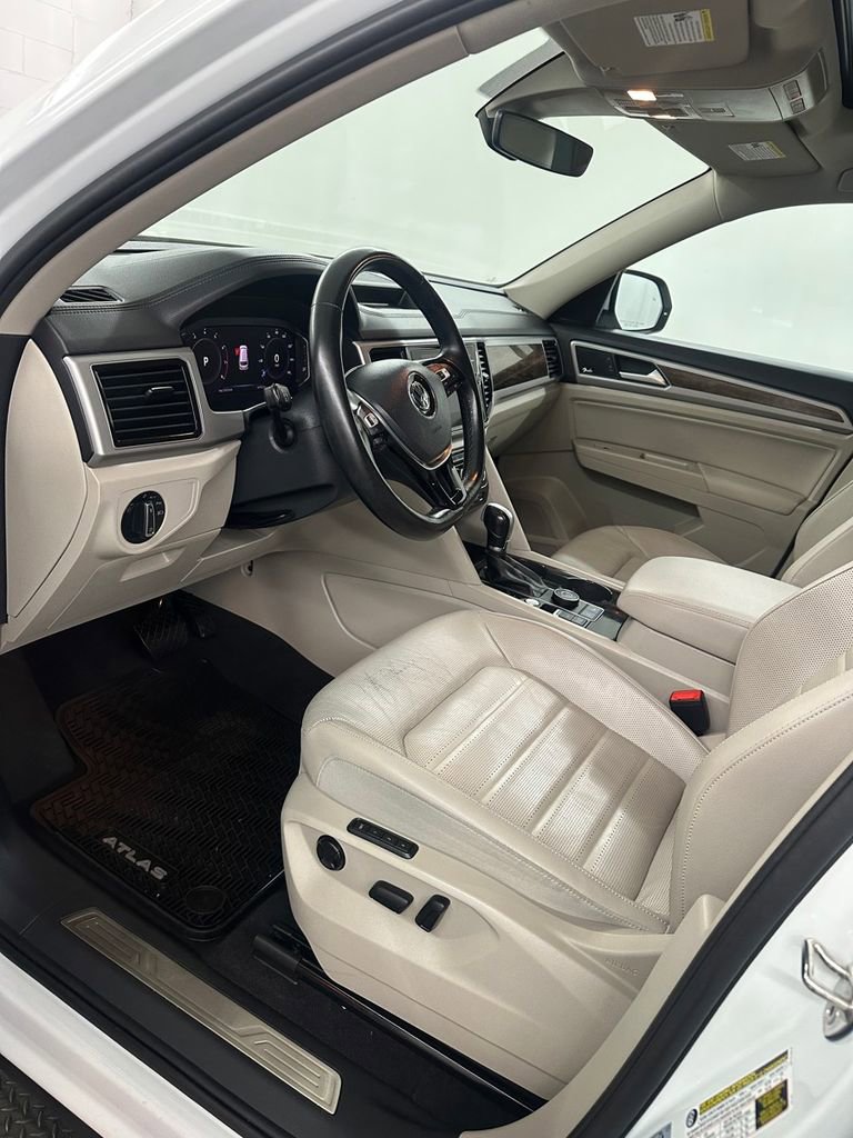Used 2019 Volkswagen Atlas SEL Premium image 11