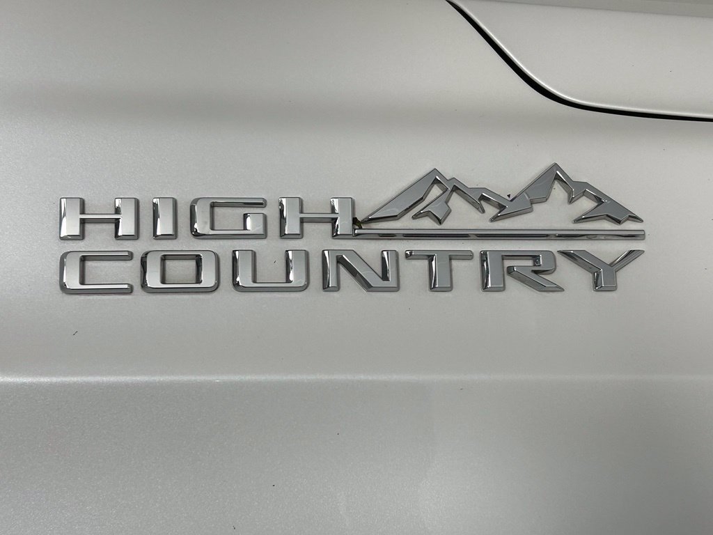 Used 2021 Chevrolet Tahoe High Country w/ Premium Package AWD/4WD image 9