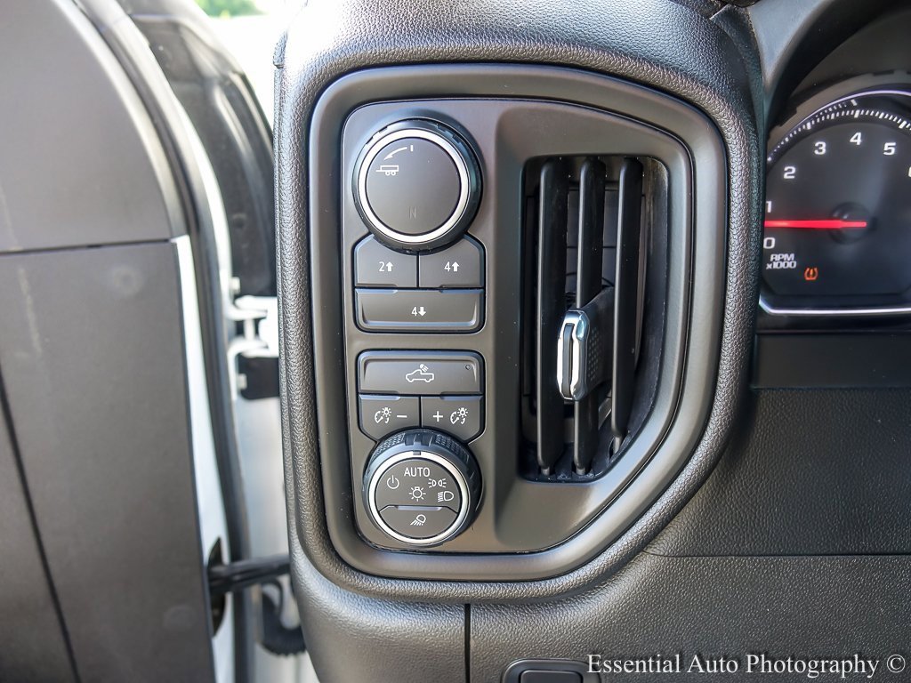 Used 2022 Chevrolet Silverado 2500 Custom w/ Custom Value Package image 24