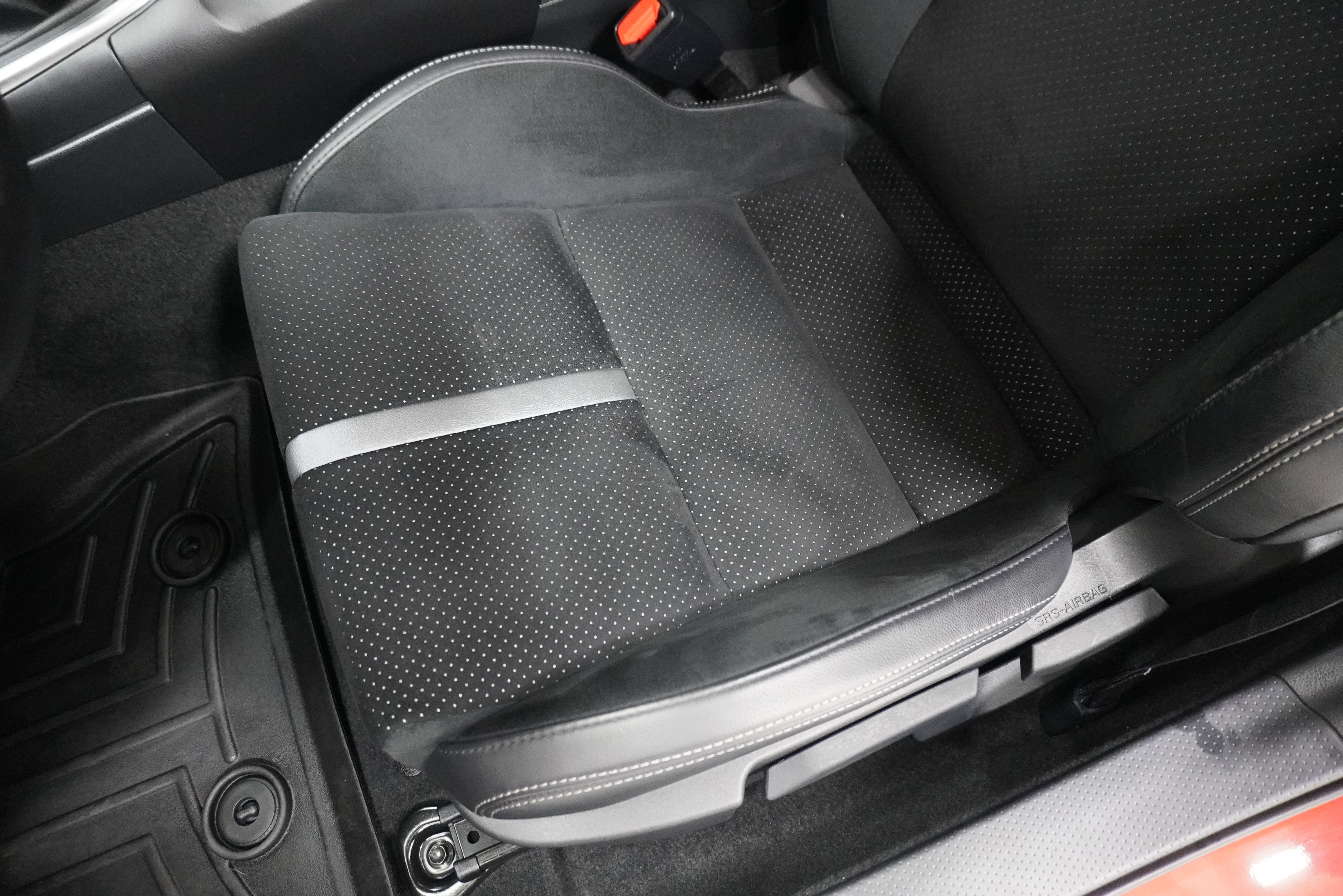 Used 2025 Toyota GR86 Premium RWD image 12