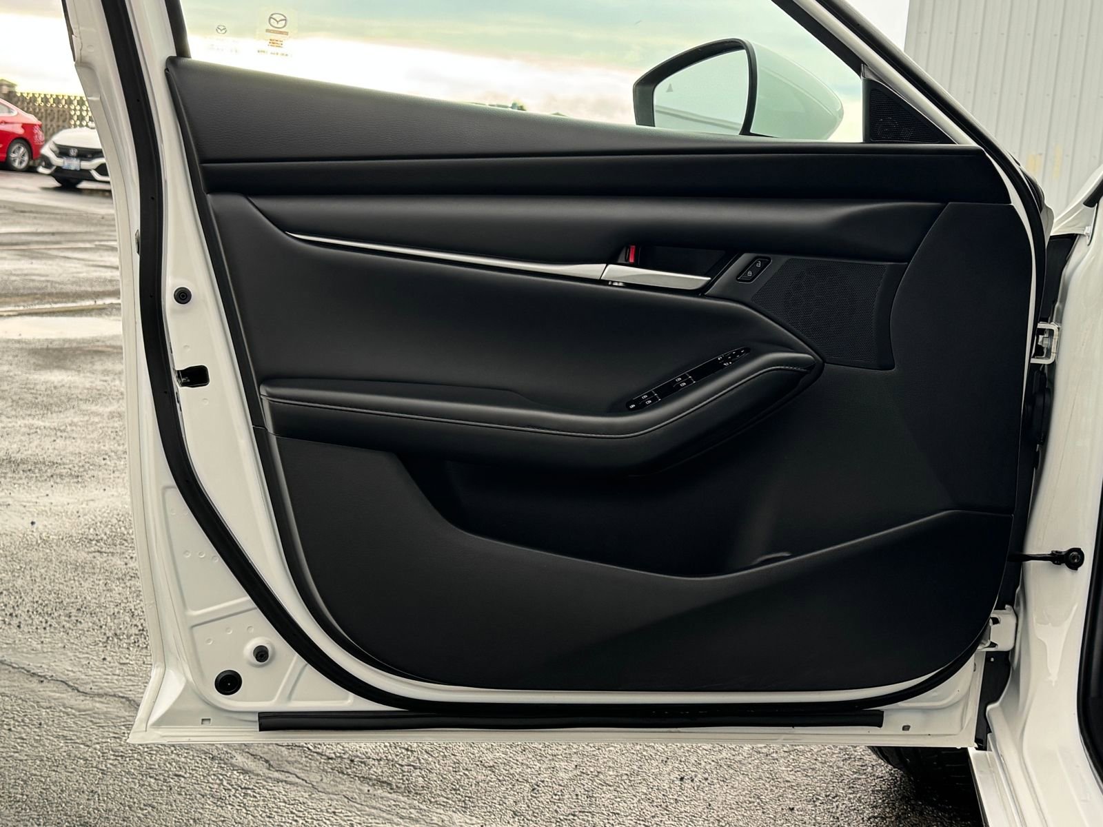 Used 2022 MAZDA MAZDA3 s image 10