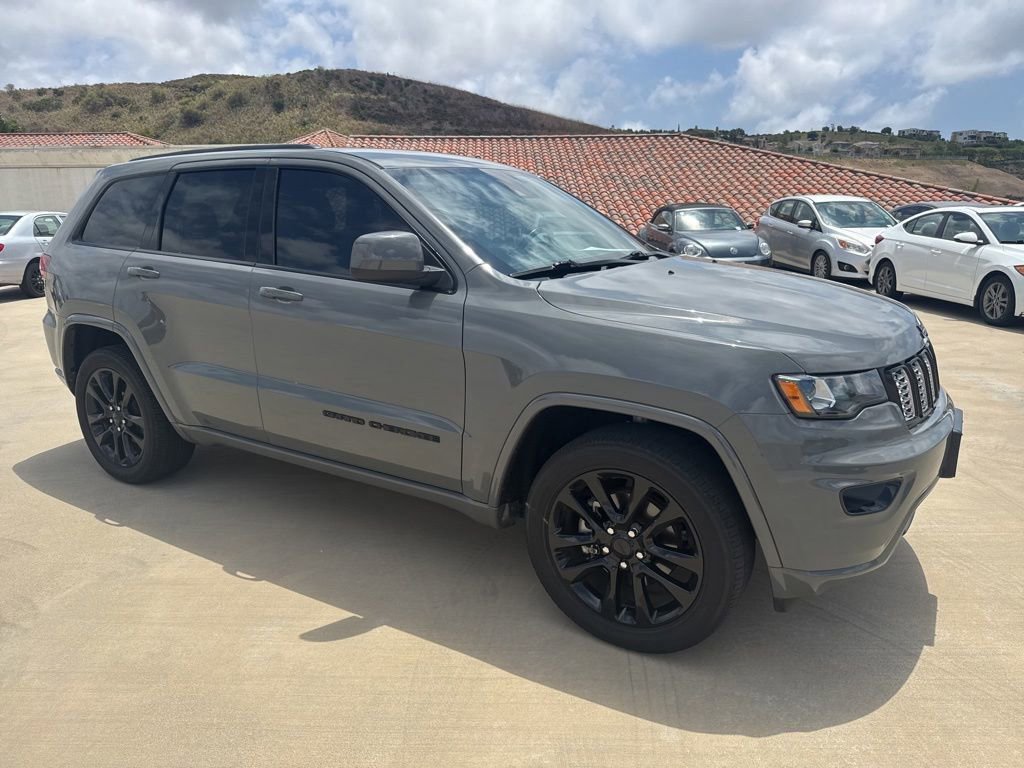 Used 2020 Jeep Grand Cherokee Altitude RWD image 7