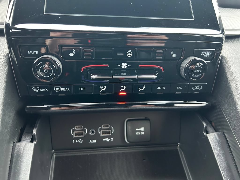 New 2025 Jeep Grand Cherokee Altitude AWD/4WD image 17