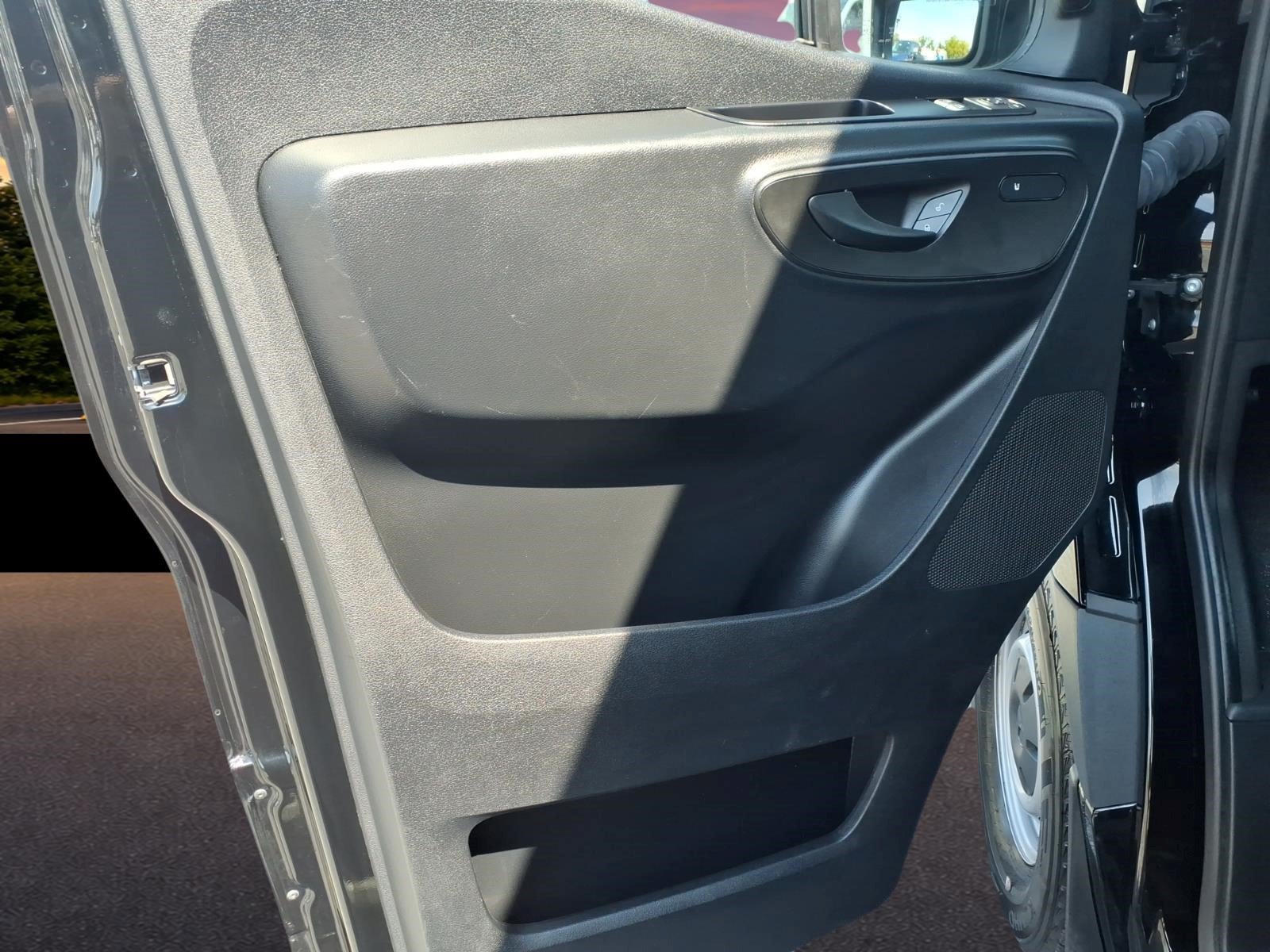 Used 2025 Mercedes-Benz Sprinter 2500 image 24