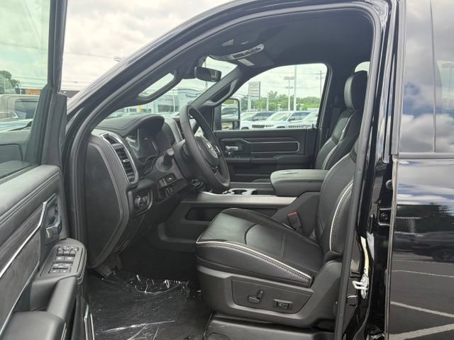 New 2026 RAM 2500 Laramie w/ Towing Technology Group AWD/4WD image 15