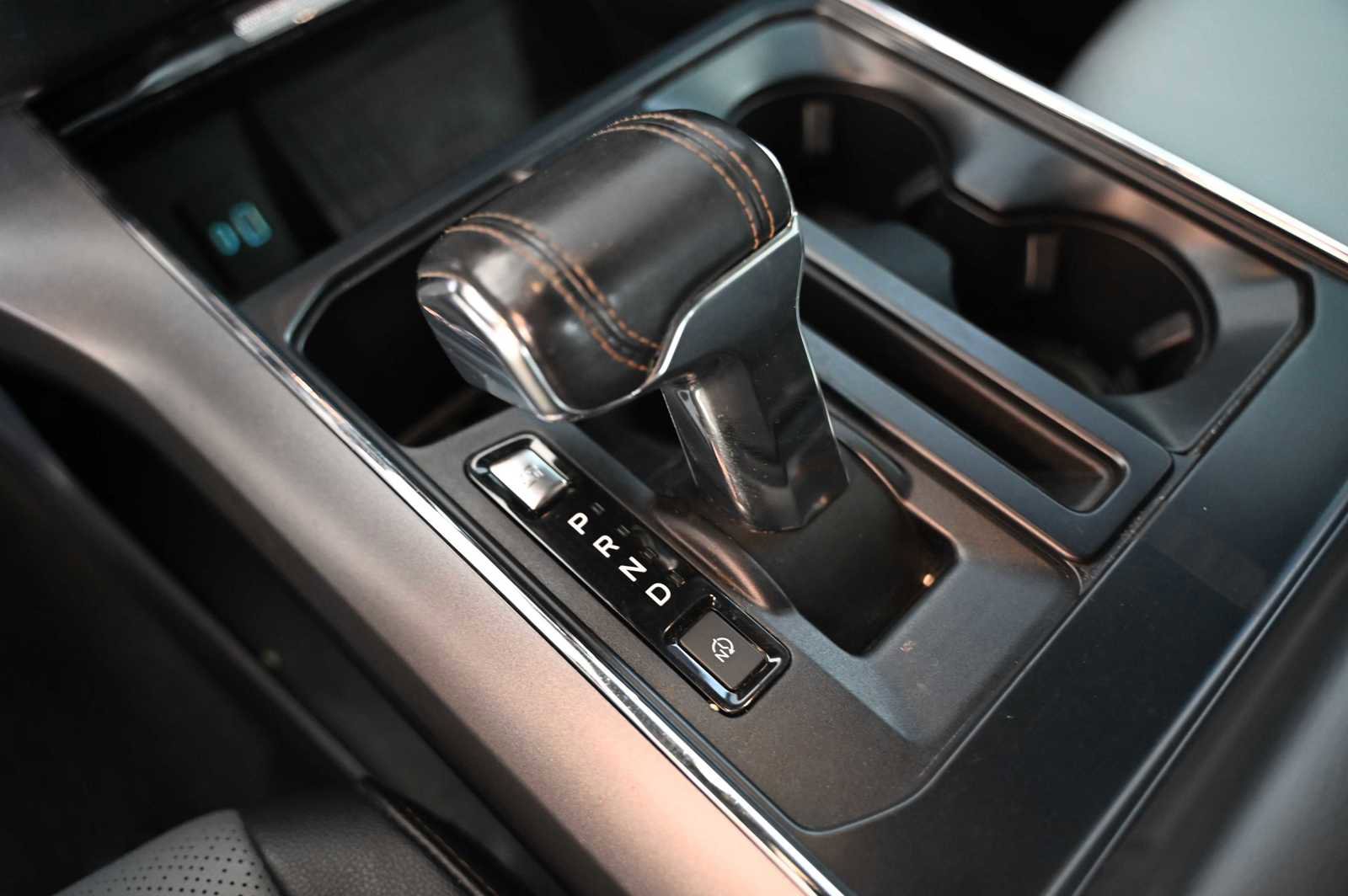 Used 2022 Ford F150 Lightning Lariat image 15