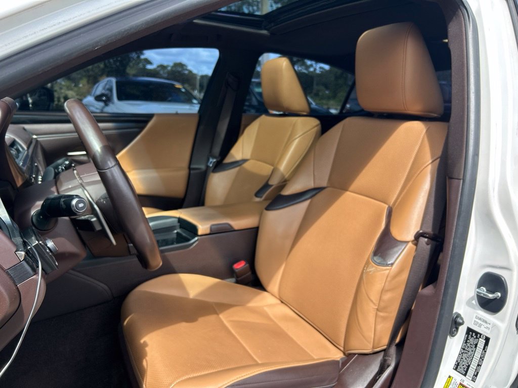 Used 2021 Lexus ES 350 w/ Accessory Package FWD image 19