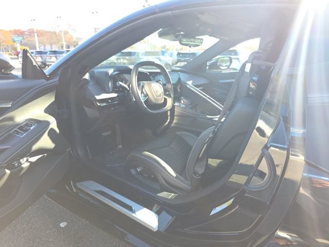 Used 2025 Chevrolet Corvette Stingray Preferred Cpe w/ Z51 Performance Package image 16