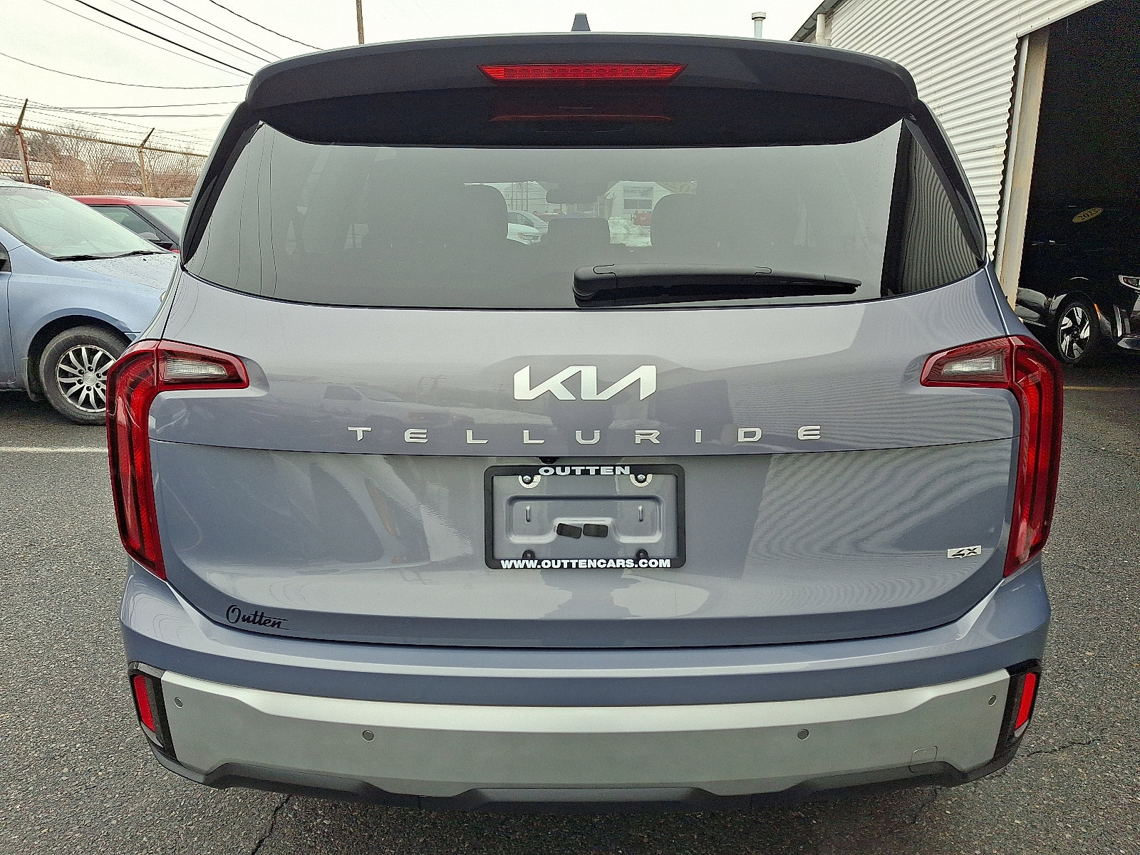Used 2023 Kia Telluride LX image 4