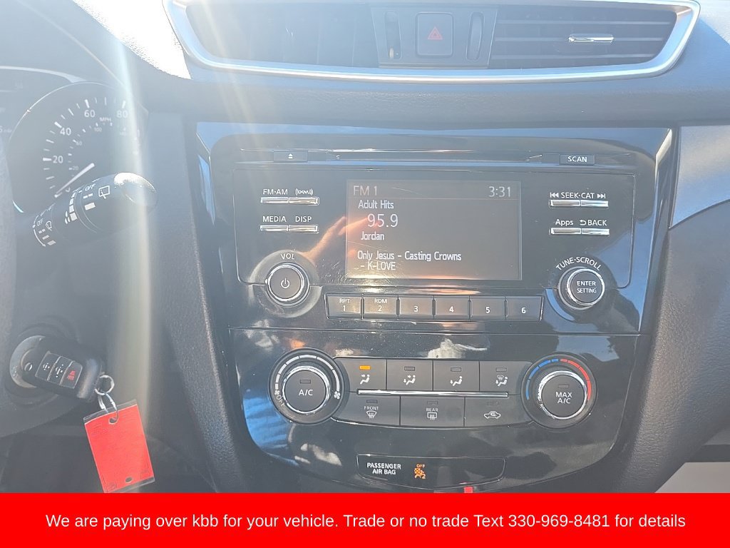 Used 2016 Nissan Rogue S w/ Appearance Package FWD image 17