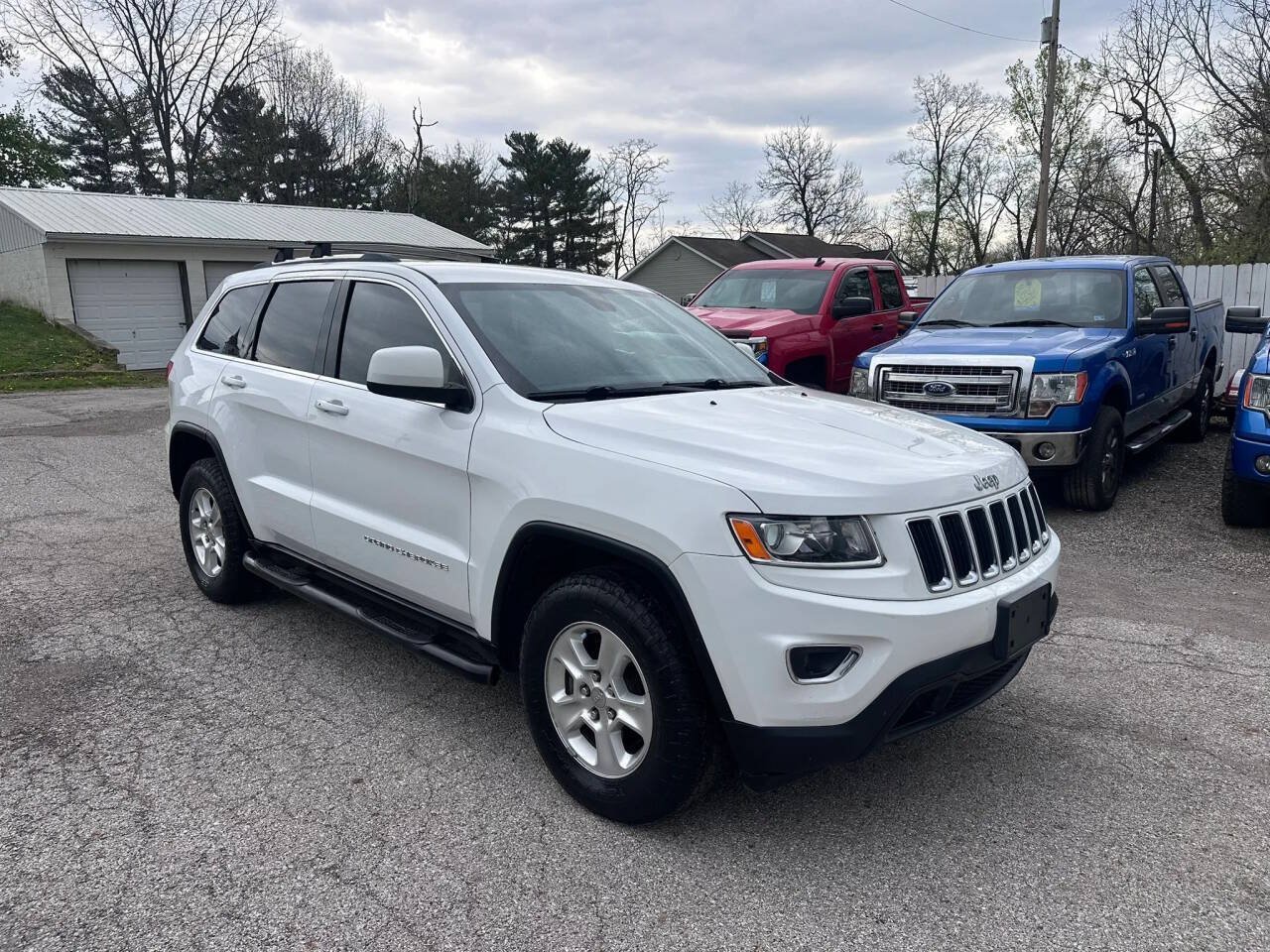 Used 2016 Jeep Grand Cherokee Laredo w/ Quick Order Package 23E AWD/4WD image 3