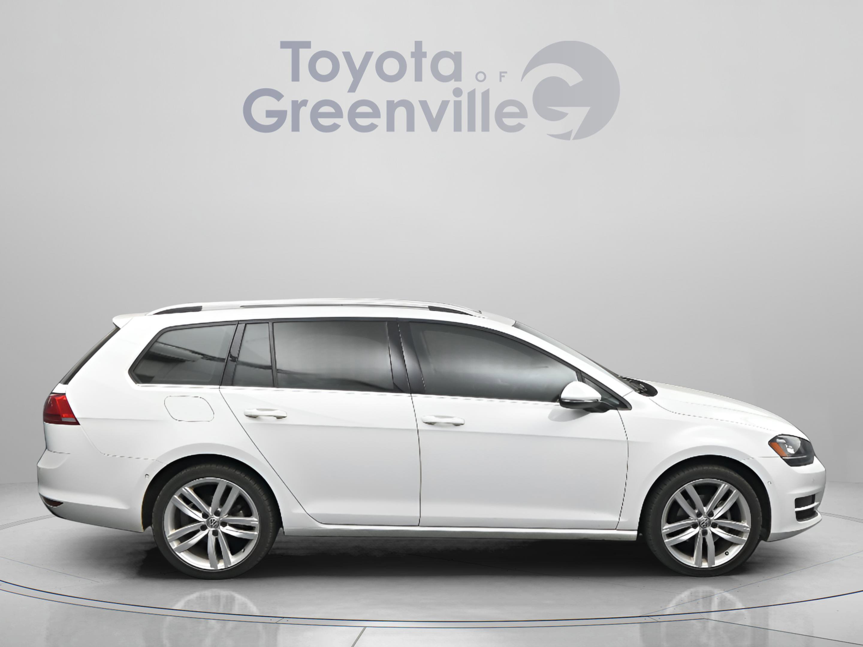 Used 2016 Volkswagen Golf SEL w/ Lighting Package (SEL) FWD image 16