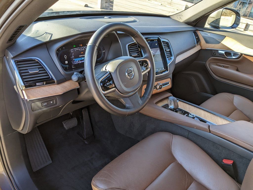 Certified 2024 Volvo XC90 T8 Plus w/ Protection Package image 8