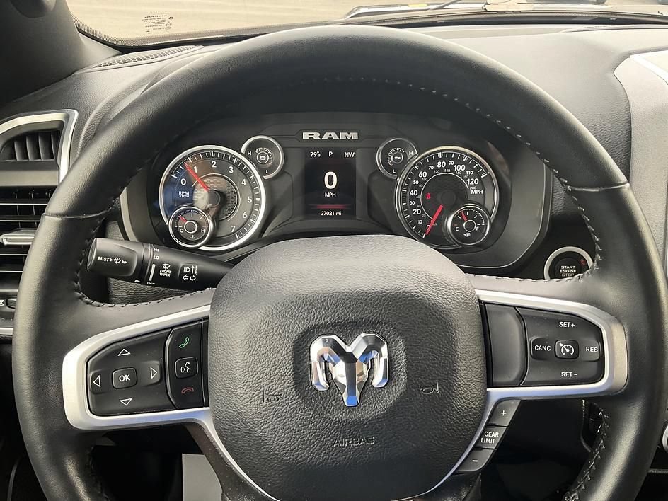 Used 2023 RAM 1500 Big Horn AWD/4WD image 3