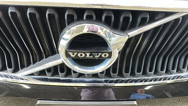 Used 2022 Volvo XC40 T5 Momentum AWD/4WD image 9