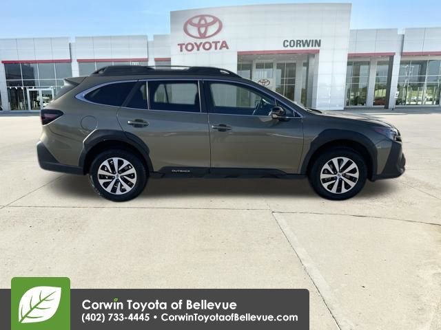 Used 2025 Subaru Outback Premium image 6