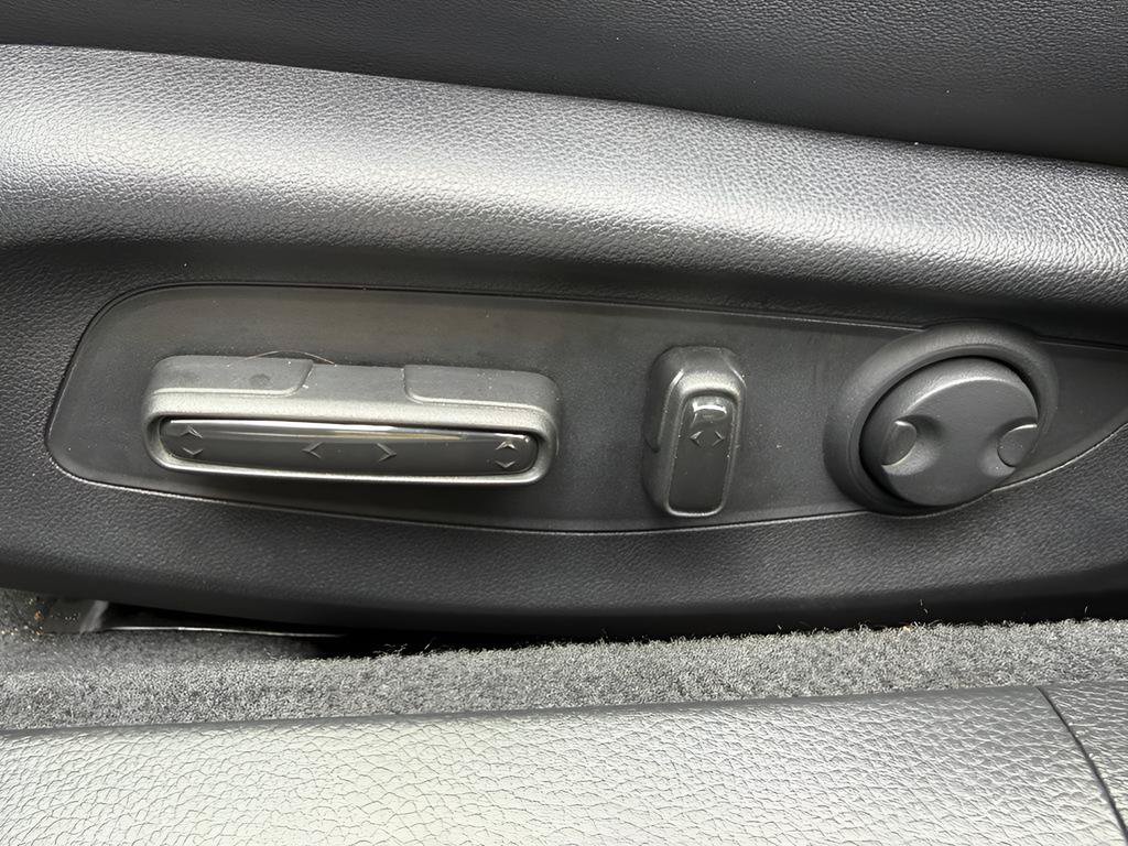 Certified 2025 Honda Accord Touring image 34